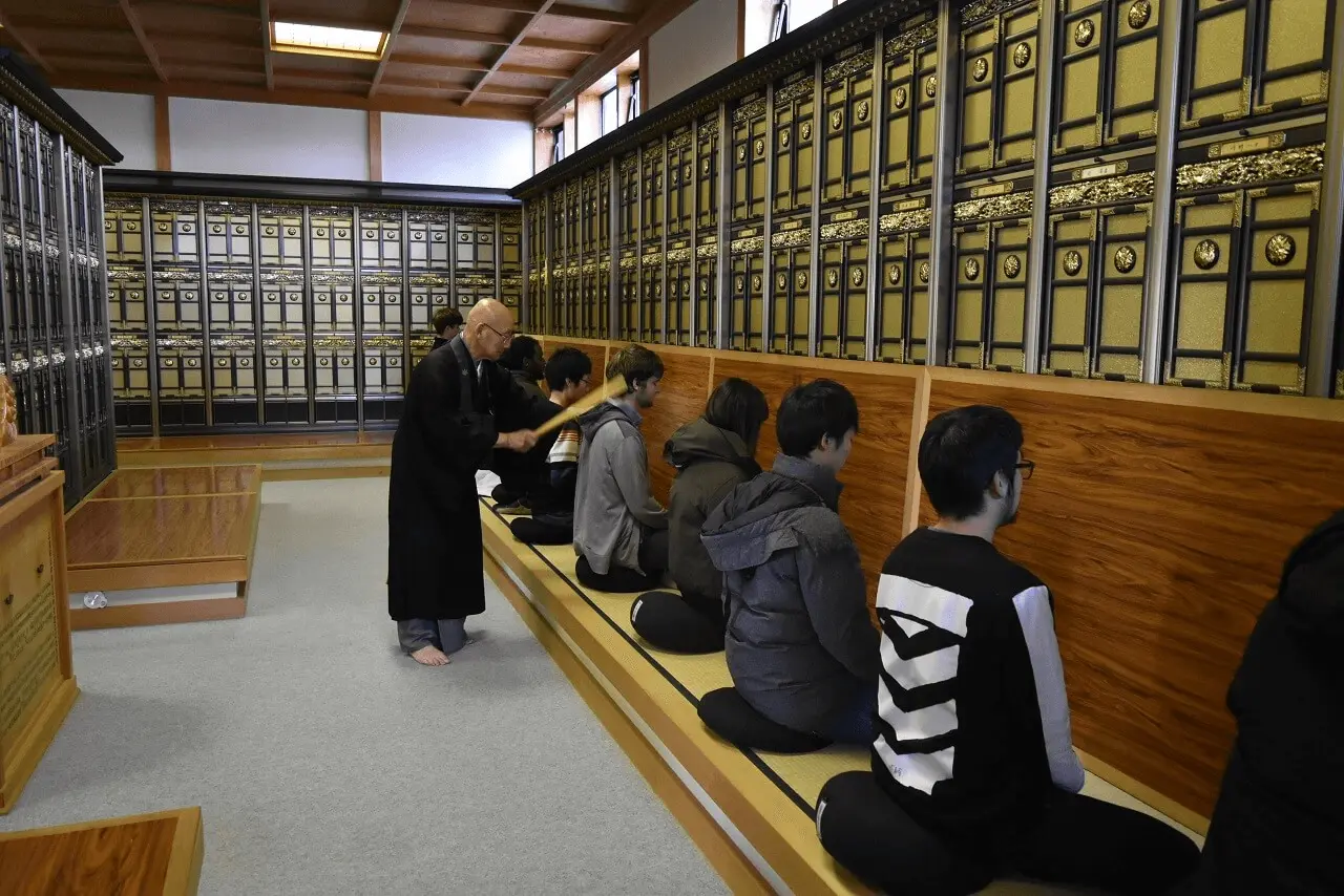 Zen Meditation in Esashi: Learn from the Masters at Shogakuin Temple