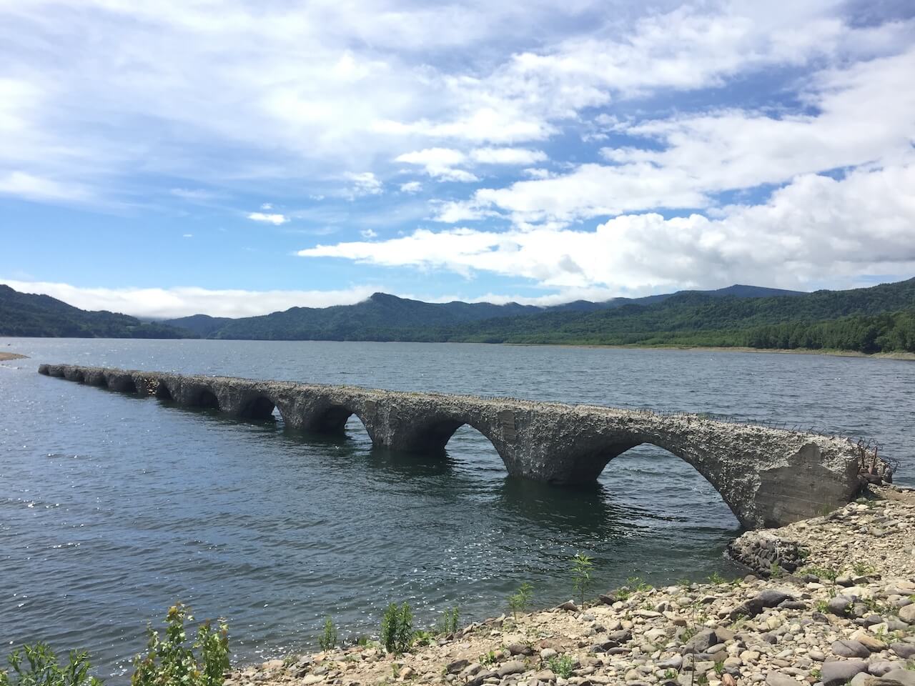 Taushubetsu River Bridge: A Concrete Arch Bridge That Stands the Test of Time