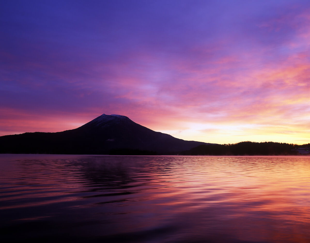 Lake Akan: Encounter Natural Mysteries and Ainu Culture