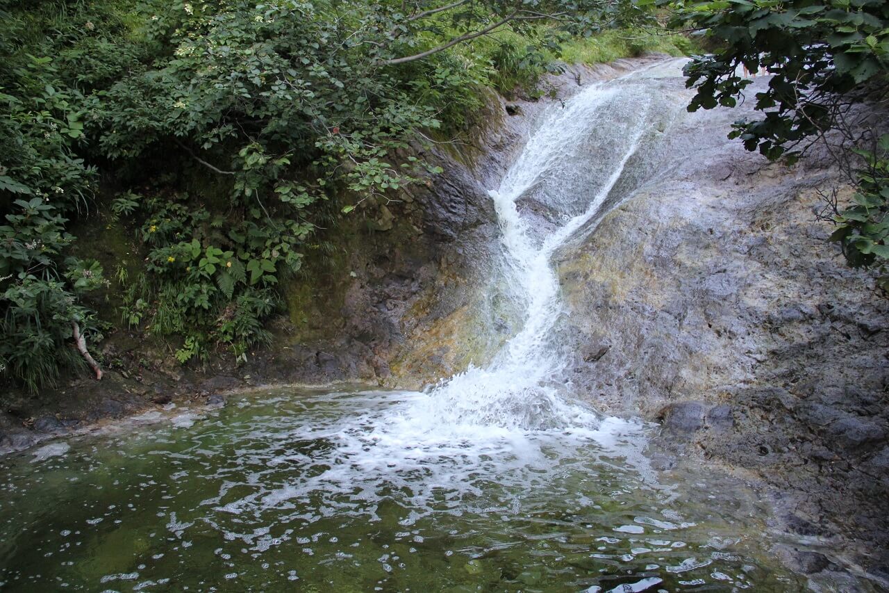 Take a Dip in the Secluded Hot Spring Falls of Kamuiwakka
