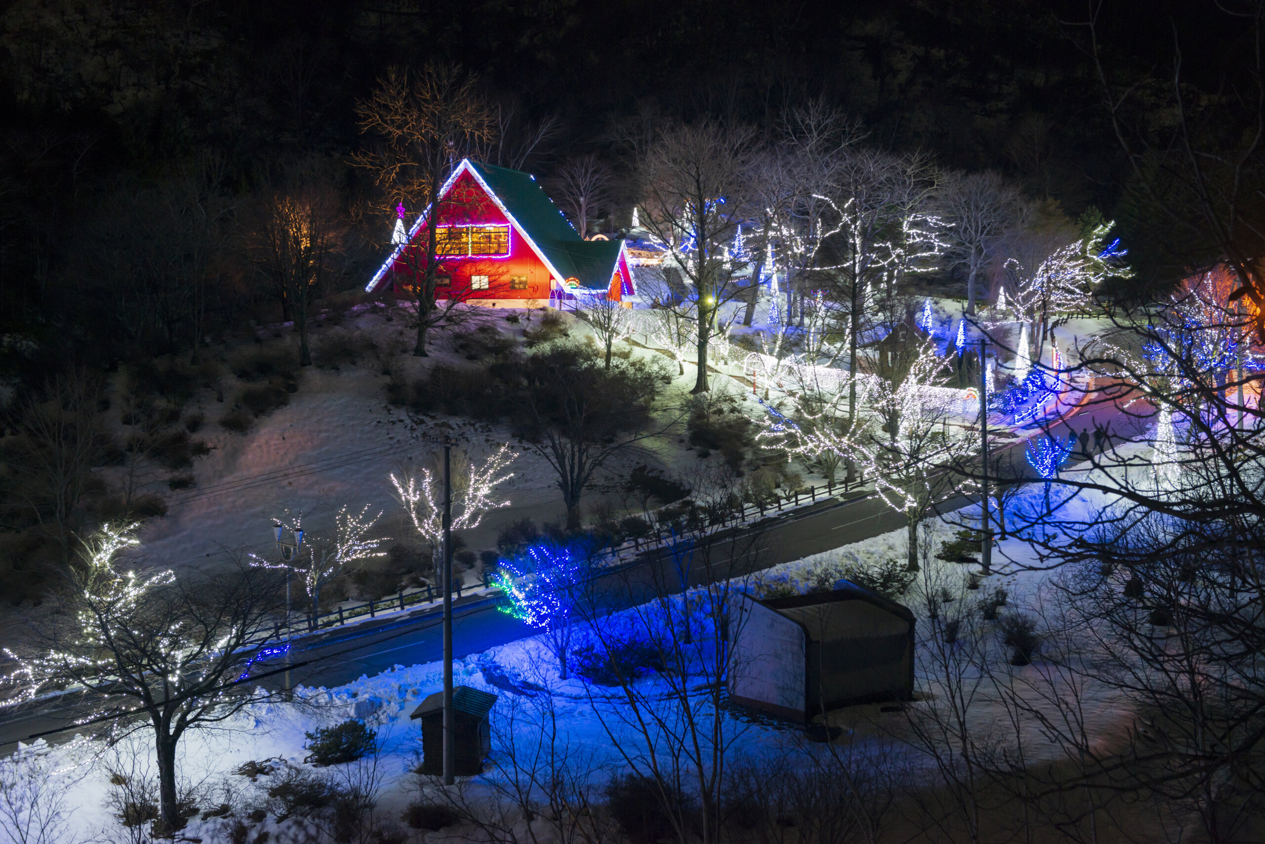 Enjoy the Magic of Santaland, Complete with Illuminations and a Christmas Market