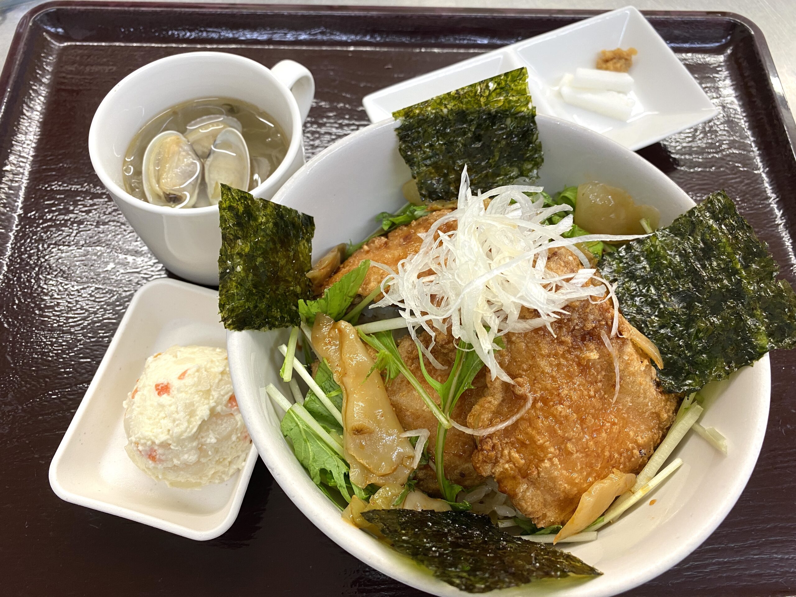Michi-no-Eki Ryuhyokaido Abashiri - Enjoy the Salmon Zangi Rice Bowl at the Food Court Kinema-kan